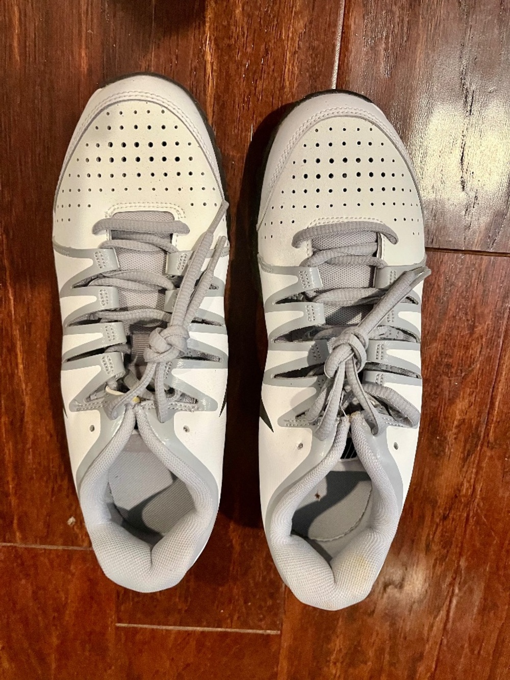 New Tennis Shoes sz 8.5